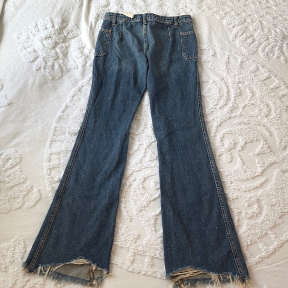 We The Free ‘ Izzy ‘ Low Rise Flare Women’s Denim Patch Pocket Jeans Size 24 - Picture 7 of 10